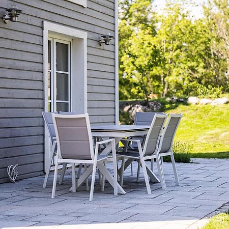 Exclusive Tranquil Villa By The Sea, Boat Available Drottningskär Eksteriør bilde