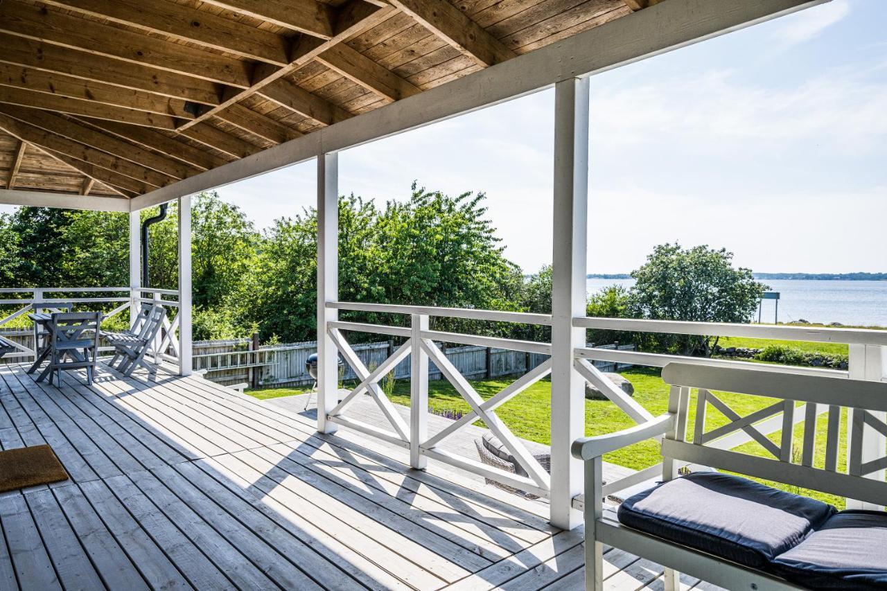 Exclusive Tranquil Villa By The Sea, Boat Available Drottningskär Eksteriør bilde