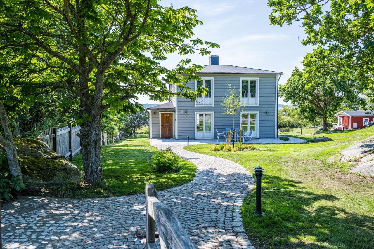 Exclusive Tranquil Villa By The Sea, Boat Available Drottningskär Eksteriør bilde
