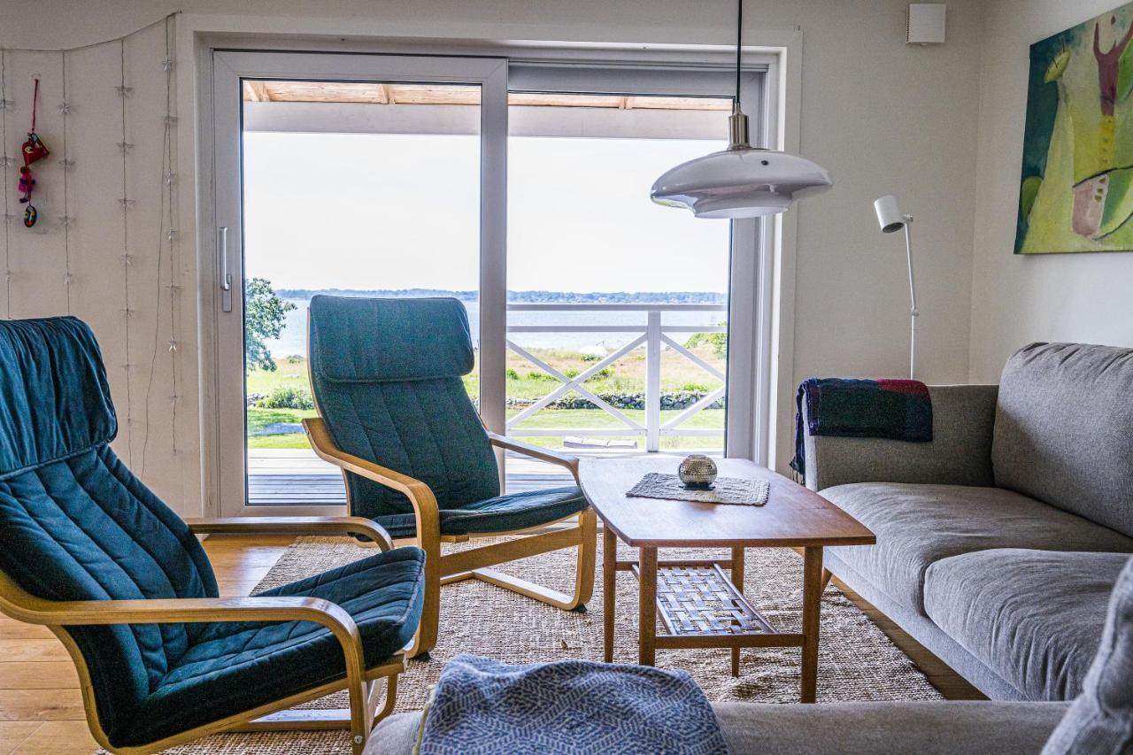 Exclusive Tranquil Villa By The Sea, Boat Available Drottningskär Eksteriør bilde
