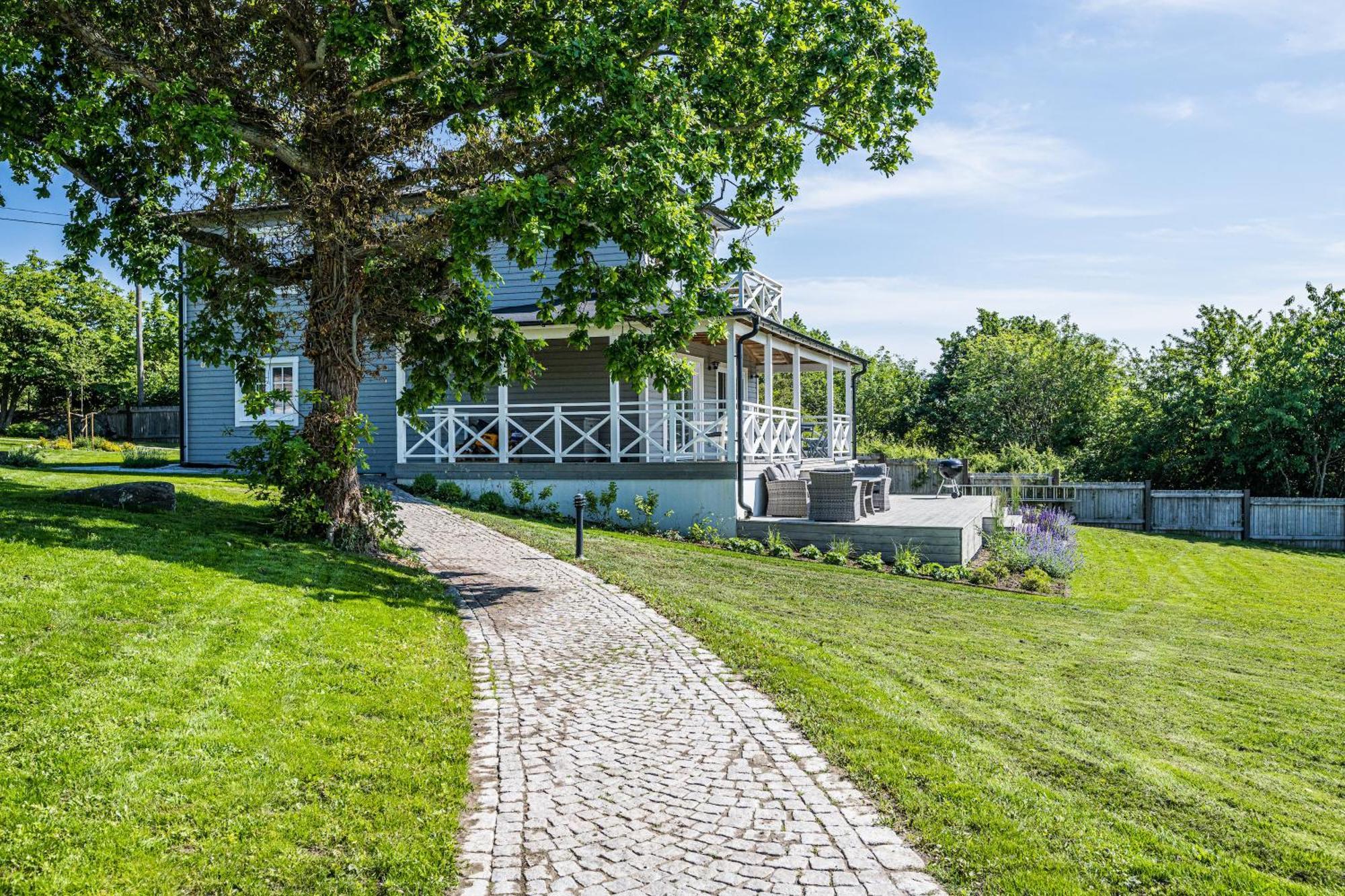 Exclusive Tranquil Villa By The Sea, Boat Available Drottningskär Eksteriør bilde